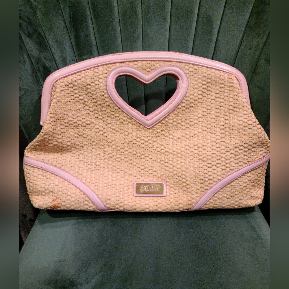 XOXO Y2K 2000s Pink Heart Cutout Straw/Rattan Bag